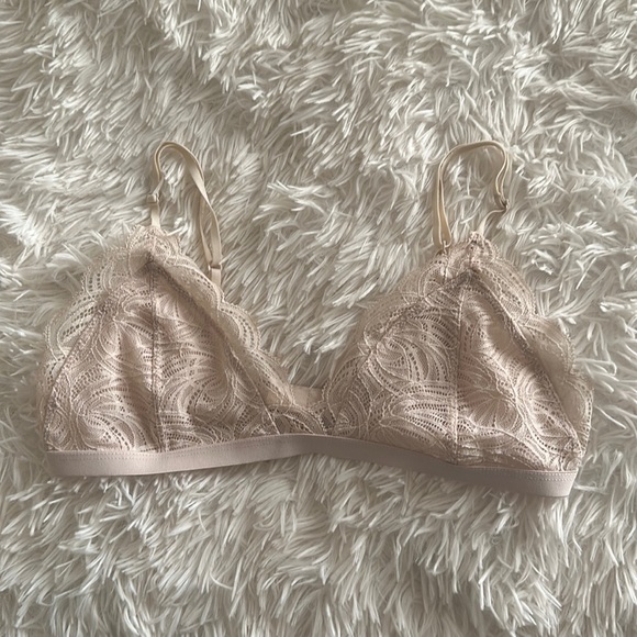 Talula (Aritzia) Monterey Bralette size M - Picture 5 of 7